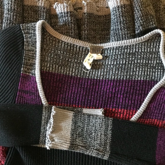 Authentic Free people sweater blouse,in EUC - Picture 6 of 8